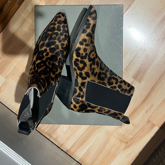 I found AllSaints Fox Lepo in Size 11/41 - Picture 2 of 2